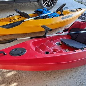 Dos Kayaks de Pesca Strobe, Amarillo y Rojo, Como Nuevos - imagen 5