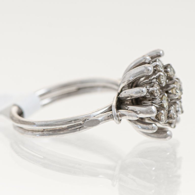 Anillo de platino con brillantes - Peso: 5,9gr - Medidas: 15,5mm - imagen 2