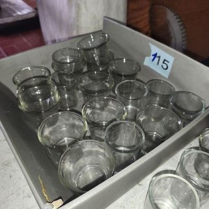 Lote anterior: Lote de 23 copitas de vidrio variadas