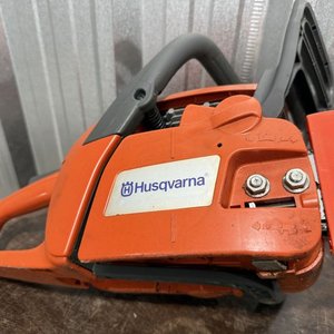 Motosierra Husqvarna 236 con Lubricantes y Herramienta de Ajuste - imagen 14