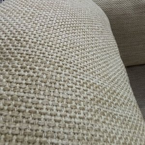 Sillón de 2 cuerpos tapizado en tela rústica beige - imagen 5