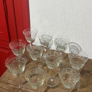 Lote siguiente: Juego de 10 Copas de Cristal Tallado