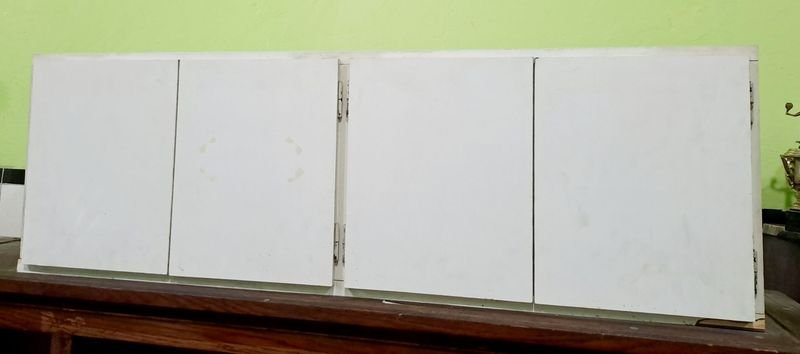 Mueble Aéreo de 3 Puertas en Muy Buenas Condiciones
