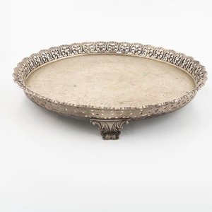Lote anterior: Bandeja Circular de Plata con Borde Calado y 3 Patitas