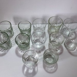 Lote de 12 Vasos de Vidrio Varios Diseños - imagen 2