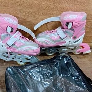 Par de Patines en Línea Rosados Talla Ajustable - imagen 3