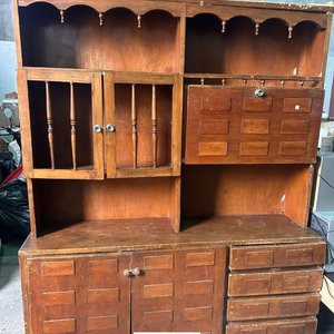 Lote anterior: Modular de Madera Vintage con Estantes y Cajones