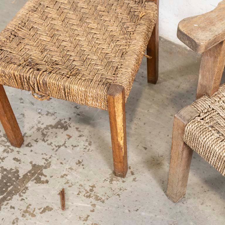 Sillón y silla de madera con cardo en mal estado - imagen 2