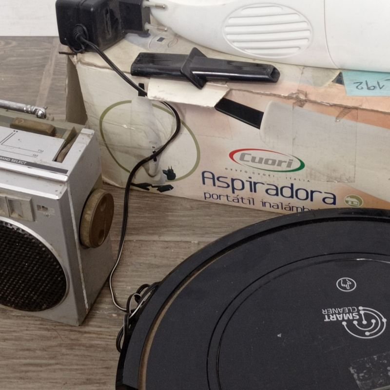 Venta de Aspiradora de auto y Radio en buen estado - imagen 5