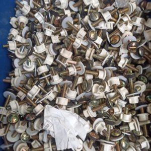 Lote siguiente: Lote de Tornillos para Cisterna de Baño - Metal y Plástico