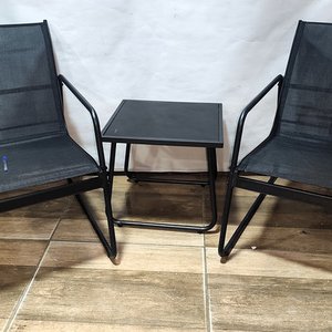Juego de Patio Negro: 2 Sillones y Mesa con Tapa de Vidrio - imagen 4
