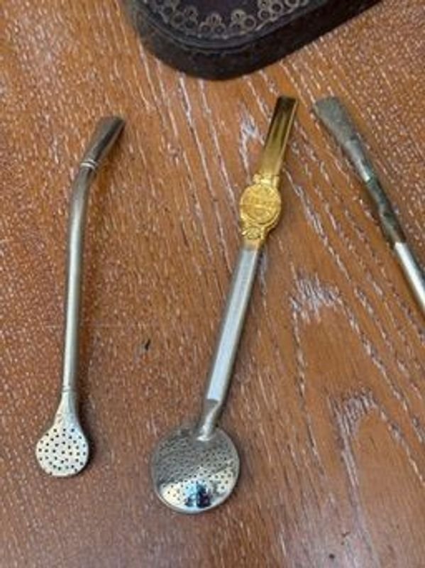 Lote de utensilios y bombillas en buen estado - imagen 3