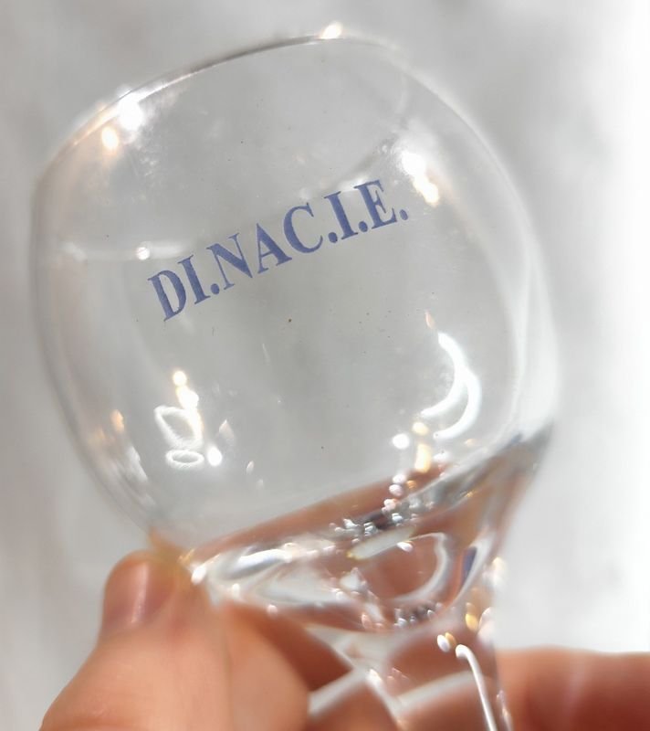 Cajas de vino DINACIE - Conjunto de copas y libro - imagen 3