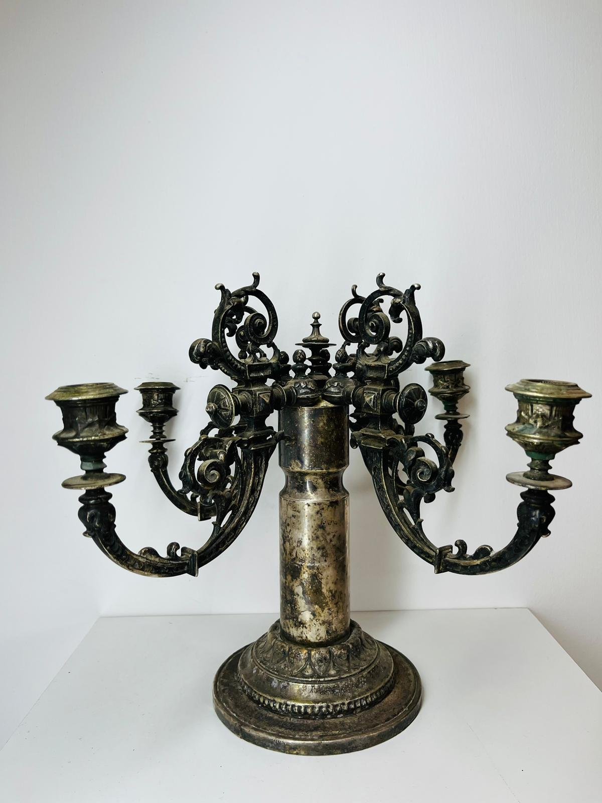 Item candelabro-en-metal - Image 0