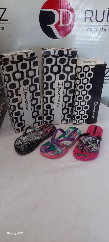 Lote siguiente: Calzado Colorido para Hombre o Mujer
