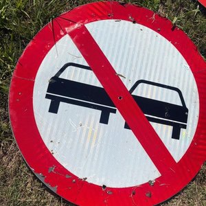 Cartel señalización de prohibido adelantar - imagen 3