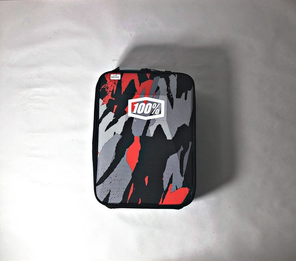 Neceser 100% con Diseño Camuflado Negro, Rojo y Gris - imagen 1