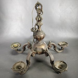 Lote anterior: Araña de Bronce Antigua de 4 Luces con Detalles