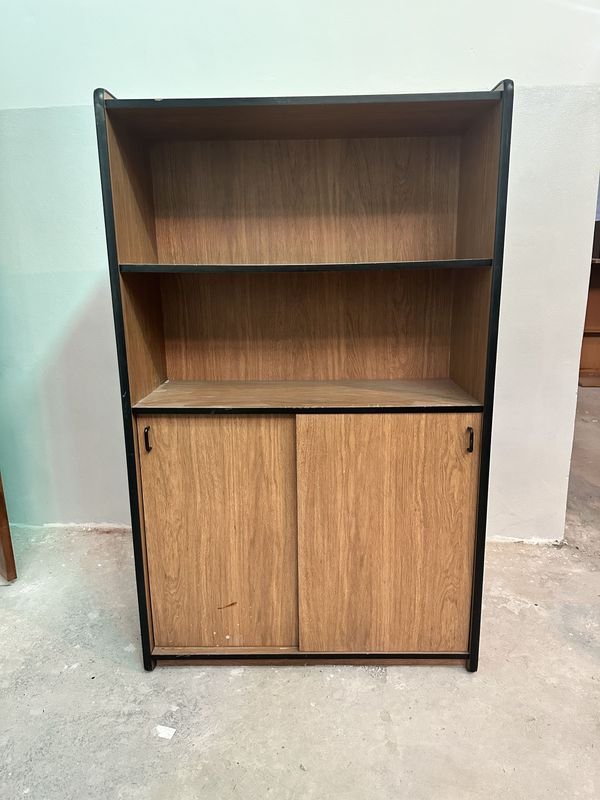 Lote siguiente: Armario en Madera de Buena Calidad