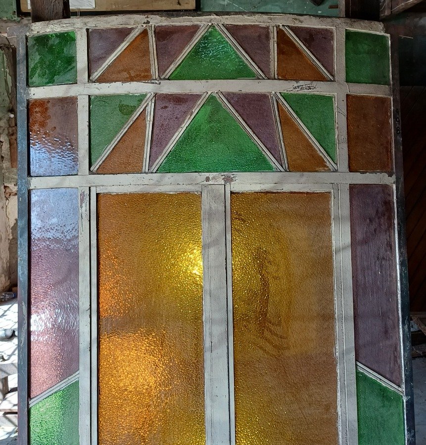 Ventana antigua curva con vidrio fantasía de colores - imagen 6