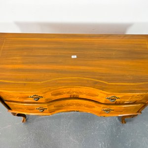 Cómoda Alemana Estilo Barroco en Caoba y Marqueterie con Dos Cajones - imagen 2