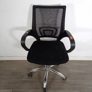 Silla Giratoria de Escritorio Negra con Respaldo de Malla - imagen 2