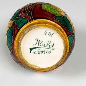 Florerito de porcelana Sevres de Milet ,decoración floral altura 8,5 cm - imagen 4