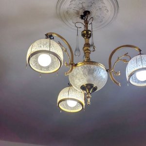 Araña de Techo Clásica en Bronce y Vidrio con 4 Luces - imagen 2