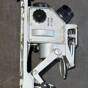 Lote de Accesorios para Rectificadora: Carro de Desplazamiento, Instrumento de Centrado y Porta-Piedras - imagen 12