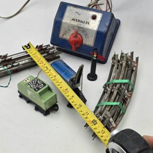 Piezas para Ferromodelismo: Locomotora, Grúa, Vías y Transformador Marklin - imagen 3