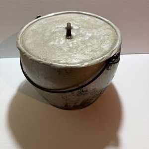 Olla de Aluminio con Tapa y Asa Larga, Capacidad 12 Litros - imagen 3