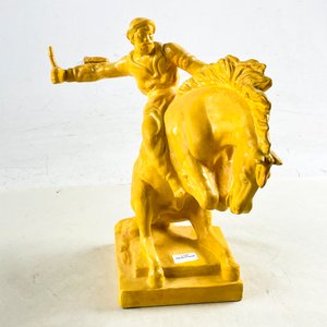 Lote siguiente: Figura de Gaucho en Caballo de Cerámica "Taller de Belloni" - 28 cm