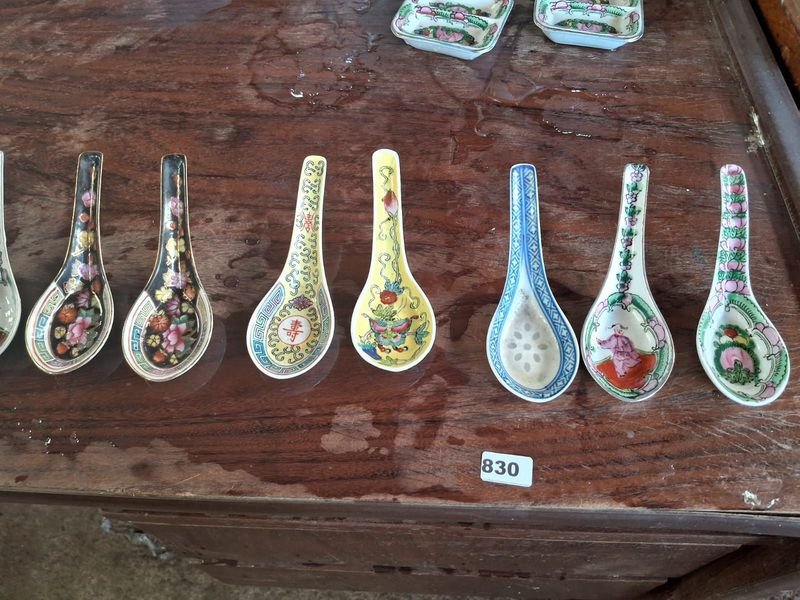 Lote de cucharas de porcelana estilo oriental - imagen 2