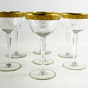 Juego de 7 Copas Hialinas con Guarda Dorada y Grabados - imagen 3