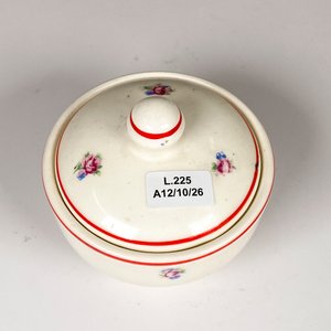 Cofre Alhajero de Loza Checa con Tapa y Flores, Diámetro 9.5 cm - imagen 3