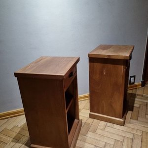 Par de Mesas de Luz Rústicas de Madera con Cajón y Estantes - imagen 4