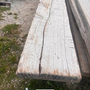 Lote anterior: 4 Tablones de Madera Rústica para Construcción