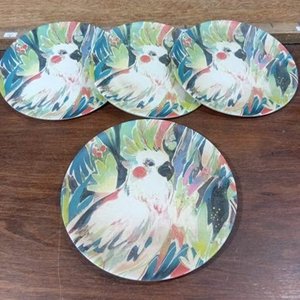 Lote siguiente: Set de 4 Platos Vintage de Melamina con Diseño de Cacatúa