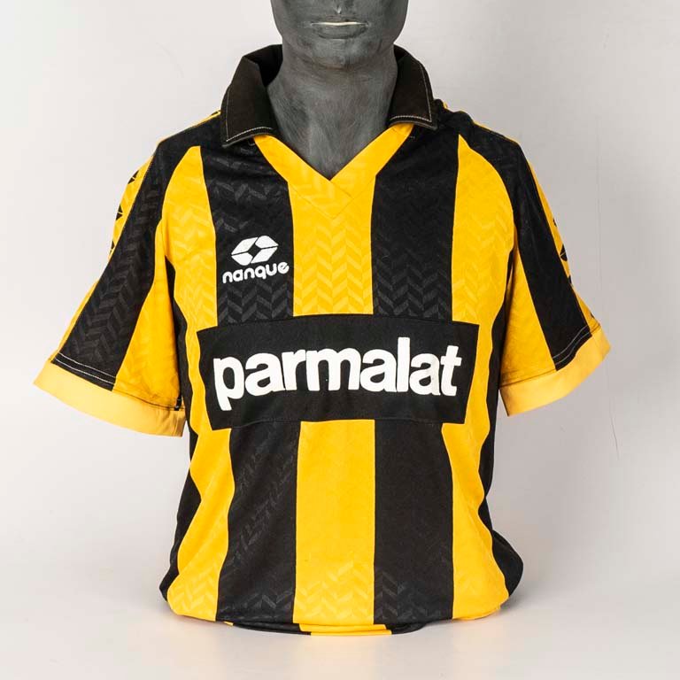 Lote anterior: Camiseta de Peñarol de utilería marca nanque N°10