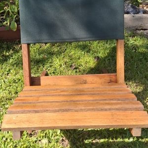 Lote anterior: Silla Playera Plegable de Madera y Lona Resistente