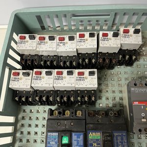 Disyuntores Industriales ABB, Iskra y Mitsubishi - Lote Variado - imagen 2