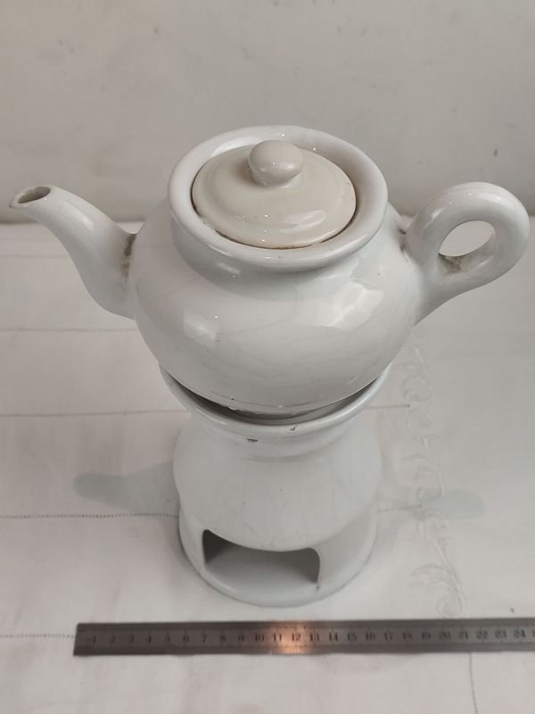 Té de porcelana blanca en excelente condición - imagen 2