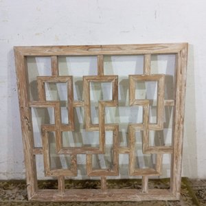 Respaldo de Cama de Madera con Diseño Geométrico Calado - imagen 2