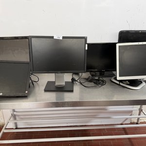 Lote anterior: Seis Monitores de Computadora (Dos con Averías)