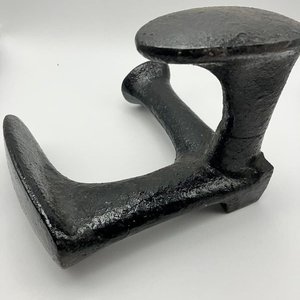 Pie de Zapatero Antiguo de Hierro Fundido Macizo - Herramienta Artesanal - imagen 3