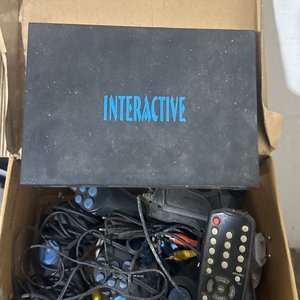 Lote anterior: Consola de Videojuegos Interactiva con Controles y Cables