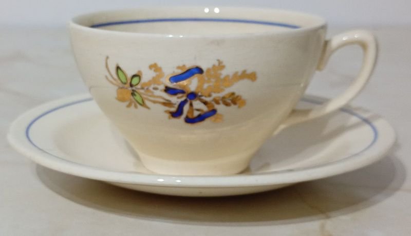 Taza de Porcelana Inglesa con Platillo - imagen 3