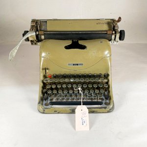 Lote anterior: Máquina de Escribir Antigua Olivetti M80 Color Ocre