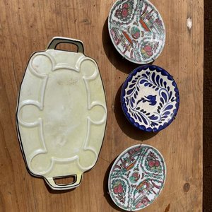 Lote siguiente: PLATOS DECORATIVOS CANTON ETC Y BANDEJA DE MINI MEDIDAS