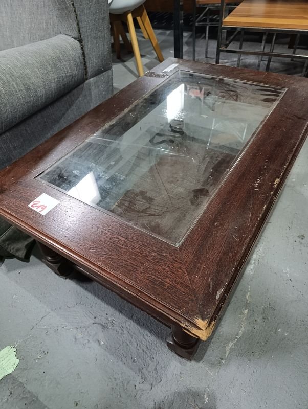 Mesa Ratona de Madera con Tapa de Vidrio